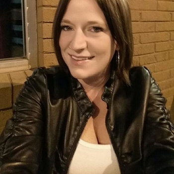 40 jarige Vrouw uit Valkenburg-aan-de-Geul wilt sex
