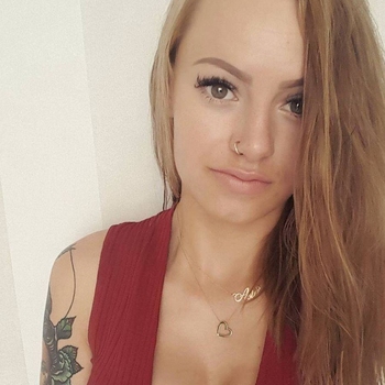 24 jarige Vrouw uit Uitwierde wilt sex