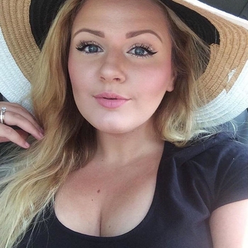 Contact met Fryskekaren, 31 jarige Vrouw beschikbaar in Friesland