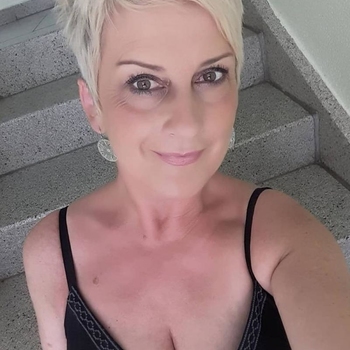 54 jarige Vrouw uit Hagestein wilt sex