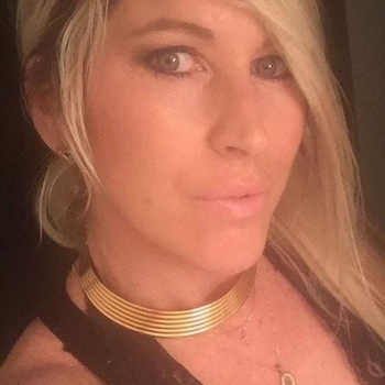 50 jarige Vrouw uit Bant wilt sex