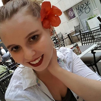 22 jarige Vrouw uit Steenbergen wilt sex