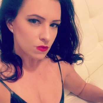 34 jarige Vrouw uit Roelofarendsveen wilt sex