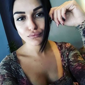 21 jarige Vrouw uit Meerssen wilt sex