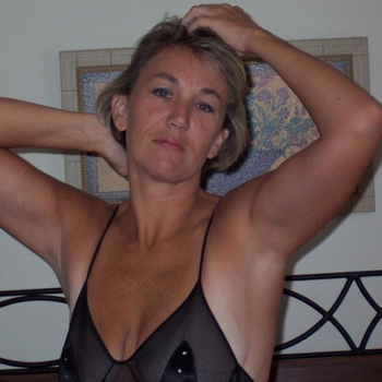 54 jarige Vrouw uit Tuk wilt sex