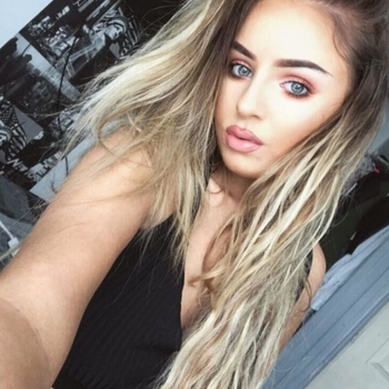 Contact met PinkyLo, 22 jarige Vrouw beschikbaar in Utrecht