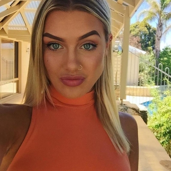 23 jarige Vrouw uit Hardenberg wilt sex