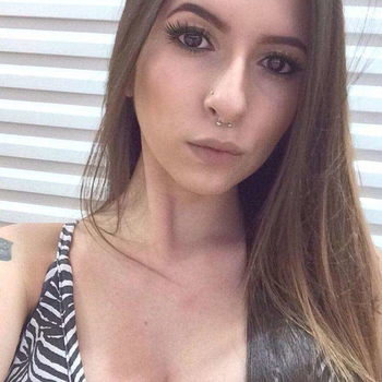 24 jarige Vrouw uit Hoorn wilt sex