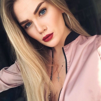 Contact met Ganna, 22 jarige Vrouw beschikbaar in Utrecht