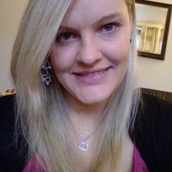 Contact met tzzzdevilll, 30 jarige Vrouw beschikbaar in Groningen