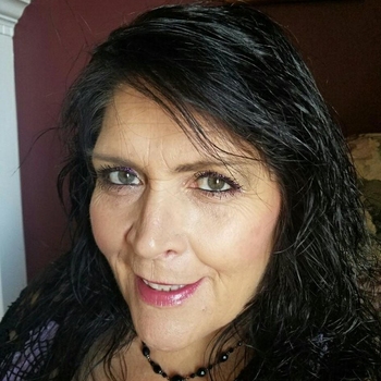 61 jarige Vrouw uit Drongelen wilt sex