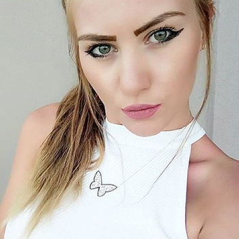 24 jarige Vrouw uit Klazinaveen wilt sex