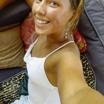 24 jarige Vrouw wilt sex