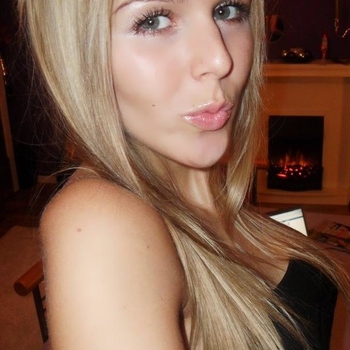 Contact met Samen_z111n, 28 jarige Vrouw beschikbaar in Noord-Holland