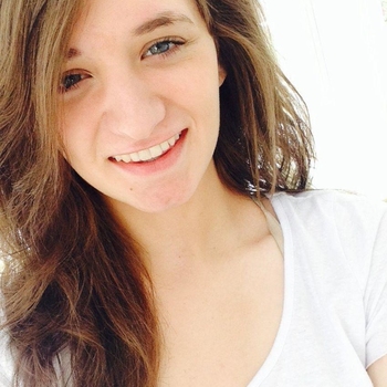 23 jarige Vrouw wilt sex