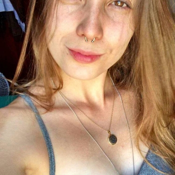 24 jarige Vrouw uit Maasdam wilt sex