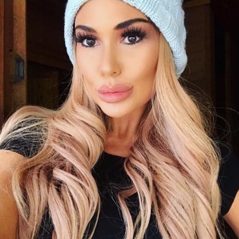 Contact met NotyourAverageGirl, 30 jarige Vrouw beschikbaar in Limburg