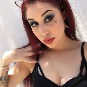 Contact met Macey, 24 jarige Vrouw beschikbaar in Friesland