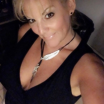 Contact met Jesssi, 48 jarige Vrouw beschikbaar in Groningen