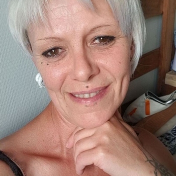 58 jarige Vrouw uit Goedereede wilt sex